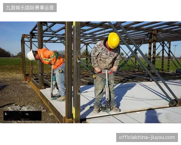 模块化地板快速响应机制大幅稀释了大型体育场馆的人力部署压力